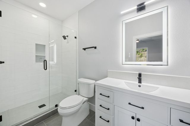2415 Valley View Drive, Cedar Hill, TX 75104