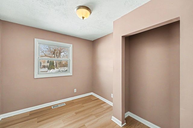 216 Aveline Street, Ypsilanti Twp, MI 48197