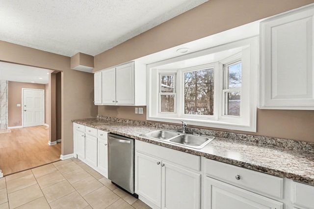 216 Aveline Street, Ypsilanti Twp, MI 48197