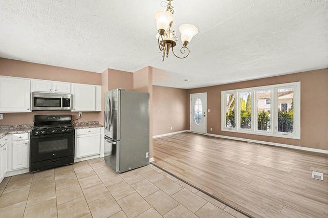 216 Aveline Street, Ypsilanti Twp, MI 48197