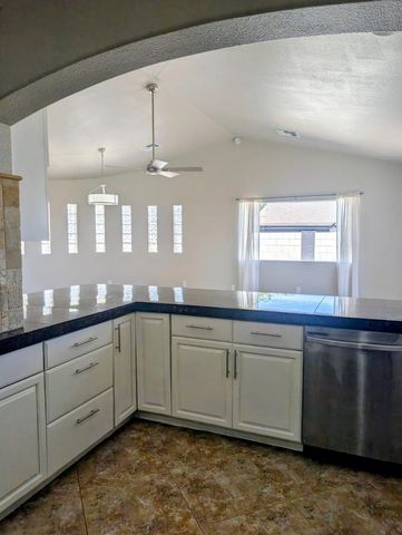 1016 W Manhatton Drive, Tempe, AZ 85282