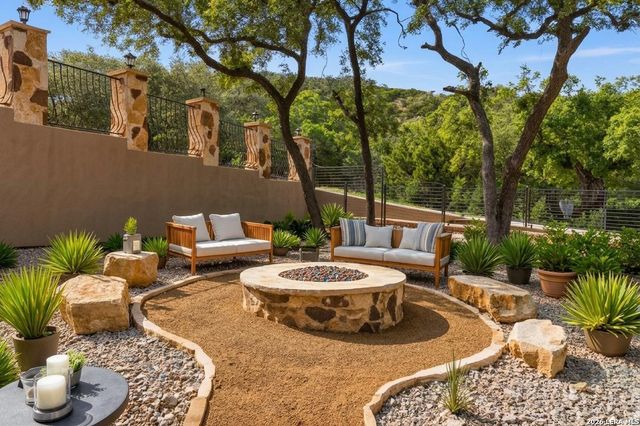 23019 Stallion Ridge, San Antonio, TX 78255