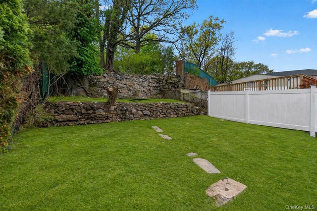 81 Potter Avenue, New Rochelle, NY 10801