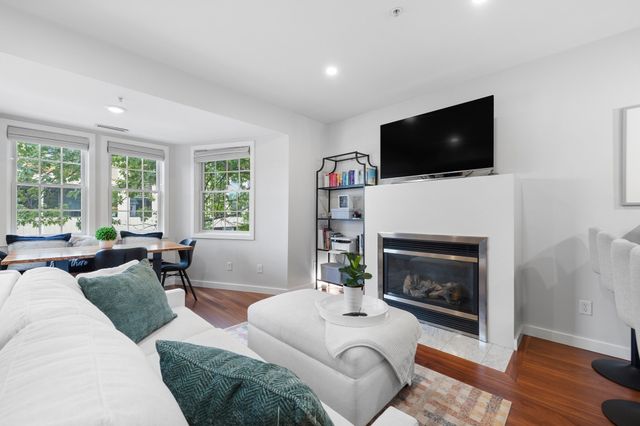 69 Galen St 3, Watertown, MA 02472