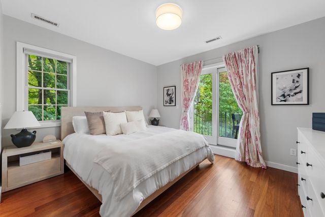 69 Galen St 3, Watertown, MA 02472
