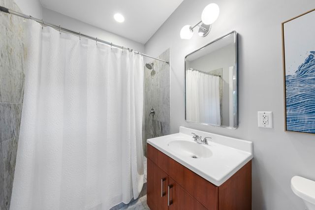 69 Galen St 3, Watertown, MA 02472