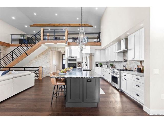 2433 Fox View Trl, Franktown, CO 80116