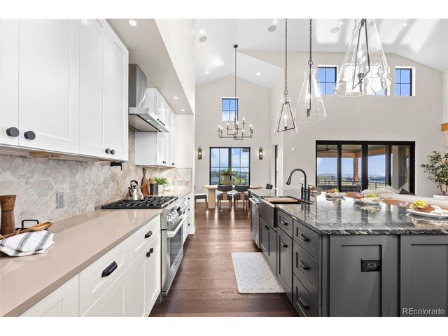 2433 Fox View Trl, Franktown, CO 80116