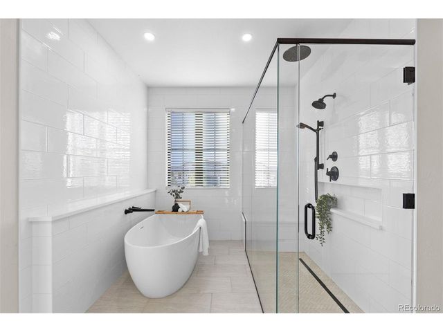 2433 Fox View Trl, Franktown, CO 80116