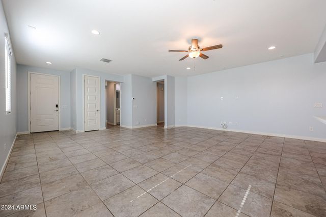 16382 W QUESTA Drive, Surprise, AZ 85387