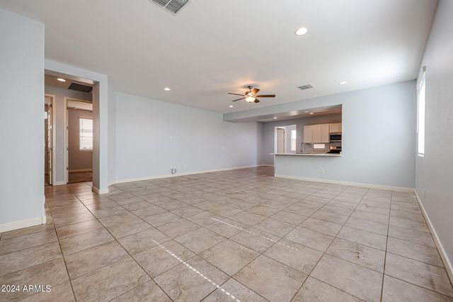 16382 W QUESTA Drive, Surprise, AZ 85387