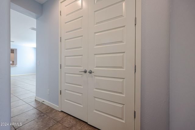 16382 W QUESTA Drive, Surprise, AZ 85387