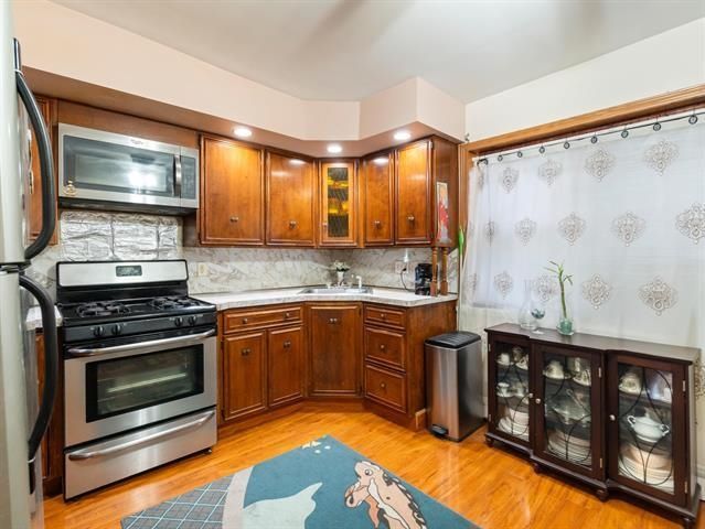 137 PROSPECT AVE, Bayonne, NJ 07002