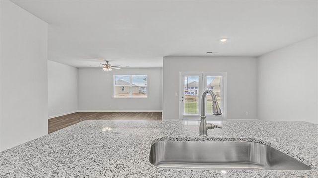 131 Champlain Road, Hoschton, GA 30548