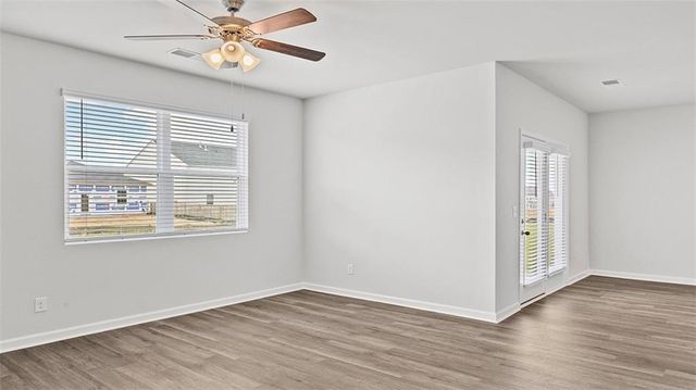 131 Champlain Road, Hoschton, GA 30548