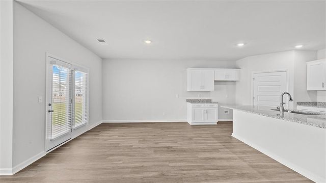 131 Champlain Road, Hoschton, GA 30548