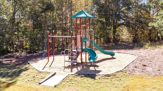 131 Champlain Road, Hoschton, GA 30548