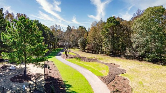 131 Champlain Road, Hoschton, GA 30548