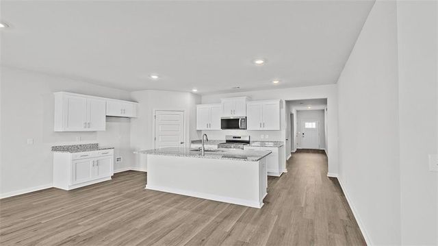 131 Champlain Road, Hoschton, GA 30548