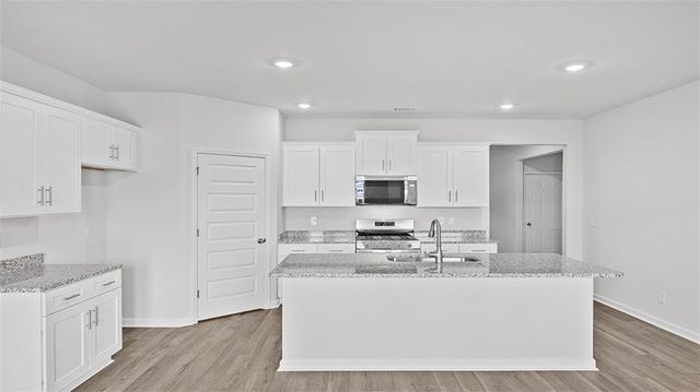 131 Champlain Road, Hoschton, GA 30548