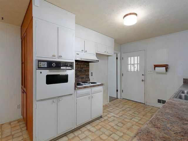 3883 N Pebble Drive, Douglasville, GA 30134