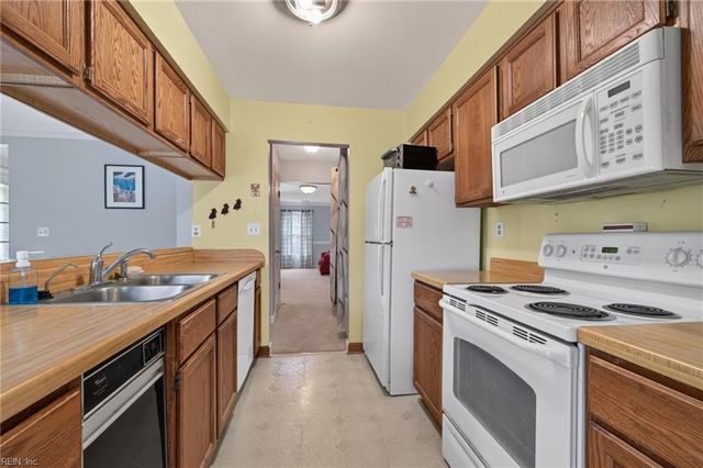 310 Boerum CT, Virginia Beach, VA 23452