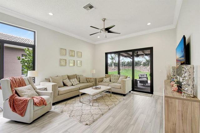 6041 SW 195TH Avenue, Pembroke Pines, FL 33332