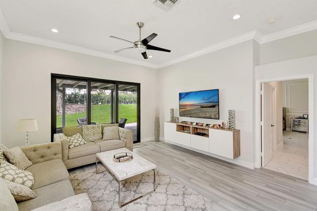 6041 SW 195TH Avenue, Pembroke Pines, FL 33332
