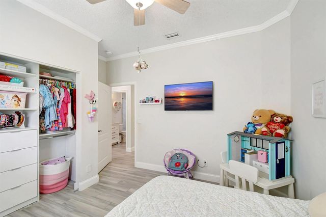6041 SW 195TH Avenue, Pembroke Pines, FL 33332