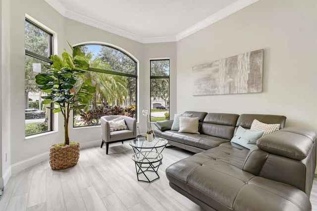 6041 SW 195TH Avenue, Pembroke Pines, FL 33332
