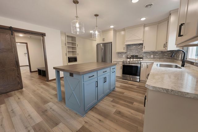 2323 40th Avenue S, Saint Cloud, MN 56301