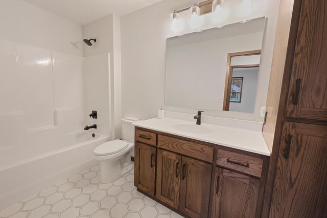 2323 40th Avenue S, Saint Cloud, MN 56301