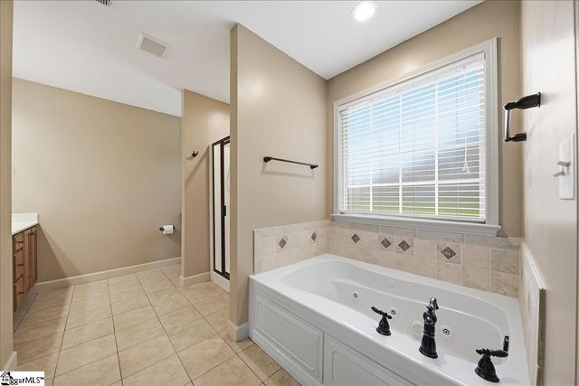 125 Fox Farm Way, Greer, SC 29651