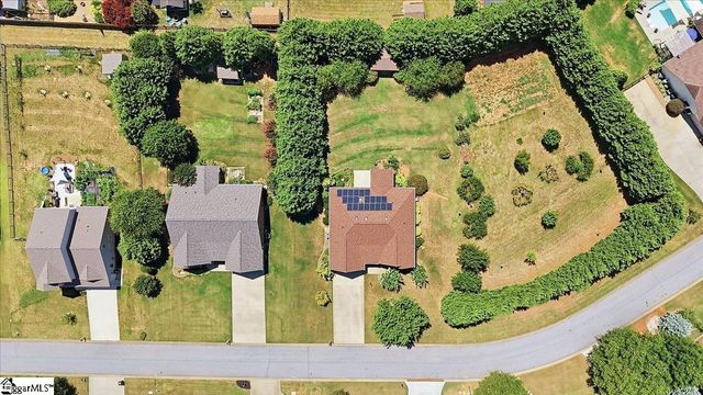 125 Fox Farm Way, Greer, SC 29651