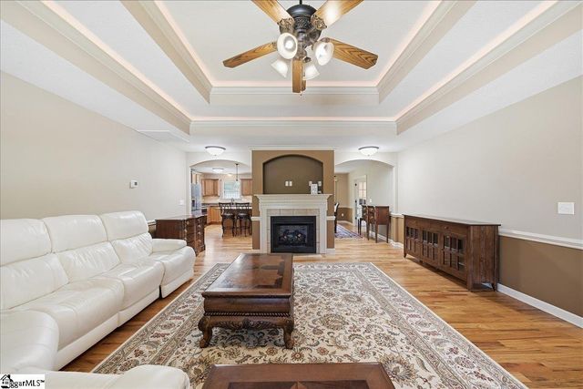 125 Fox Farm Way, Greer, SC 29651