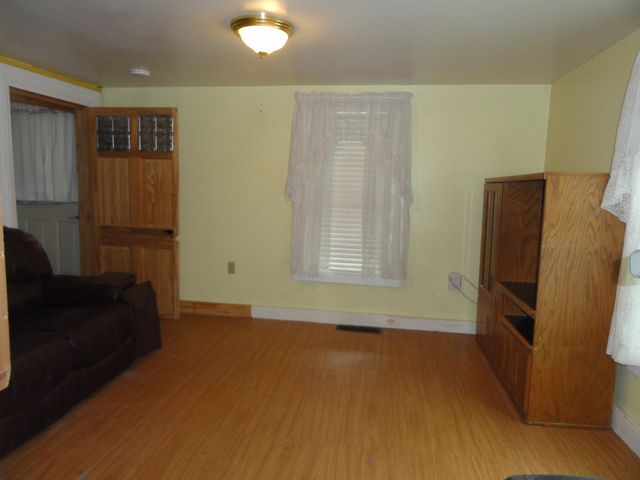 40 Parkview Street, Newport, NH 03773
