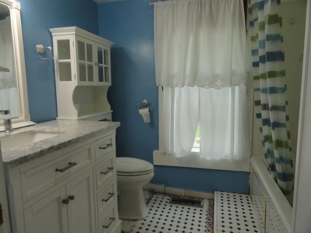 40 Parkview Street, Newport, NH 03773