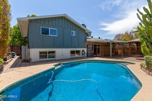 1640 E LA JOLLA Drive, Tempe, AZ 85282