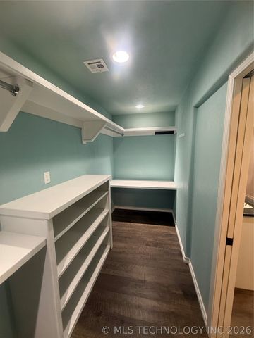 19865 E 769 Road, Tahlequah, OK 74464