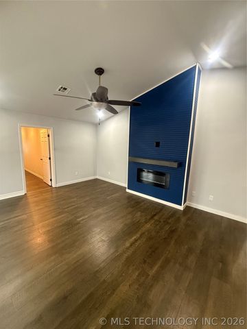 19865 E 769 Road, Tahlequah, OK 74464