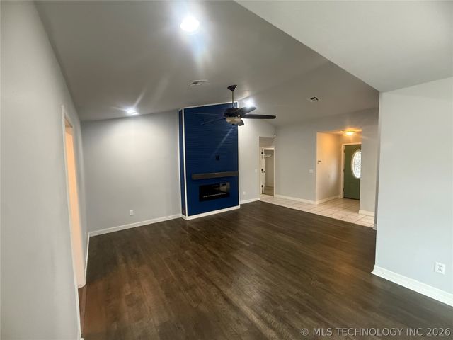 19865 E 769 Road, Tahlequah, OK 74464