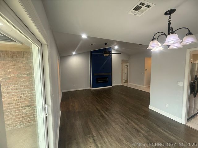 19865 E 769 Road, Tahlequah, OK 74464