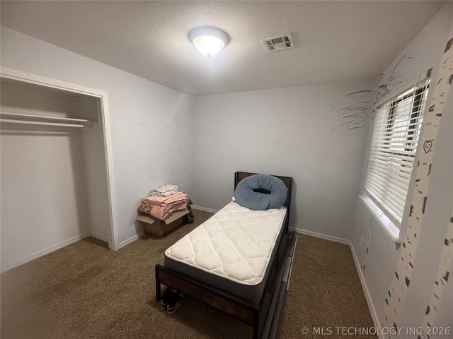 19865 E 769 Road, Tahlequah, OK 74464