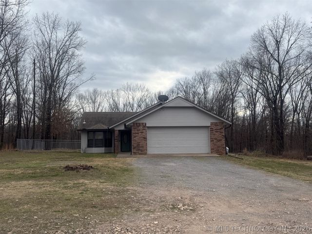 19865 E 769 Road, Tahlequah, OK 74464