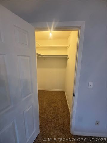 19865 E 769 Road, Tahlequah, OK 74464