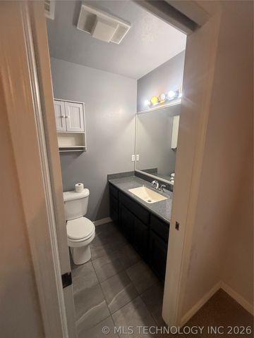 19865 E 769 Road, Tahlequah, OK 74464