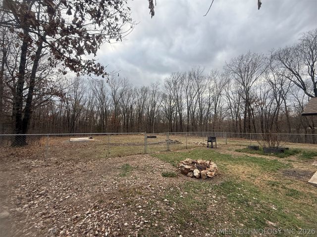 19865 E 769 Road, Tahlequah, OK 74464