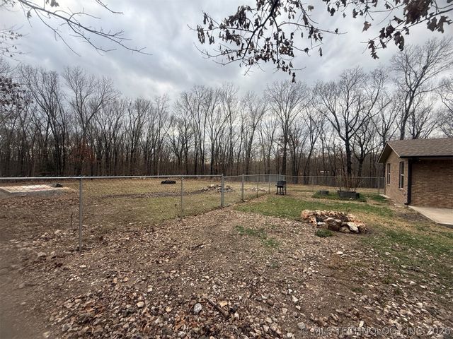 19865 E 769 Road, Tahlequah, OK 74464