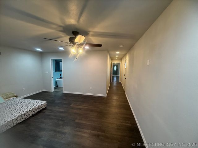 19865 E 769 Road, Tahlequah, OK 74464