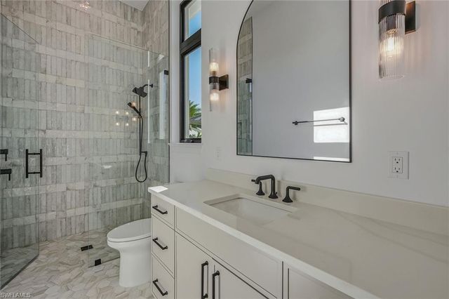 810 Elm CT, Marco Island, FL 34145